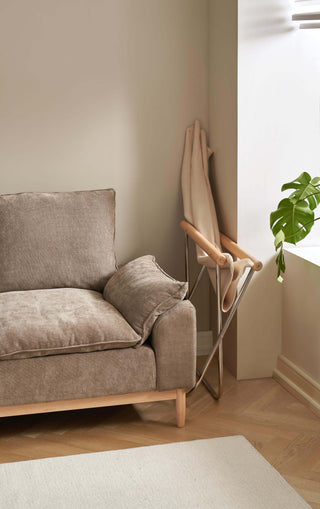 comfortable zoe foldable lounge chair