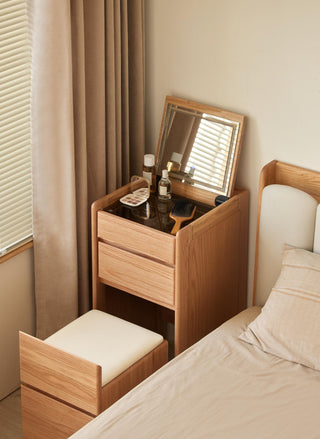 lexi dressing table and chair enhanced lighting feature