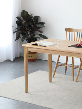 marco table solid wood with rounded corners