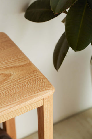 minimalist entryway bench