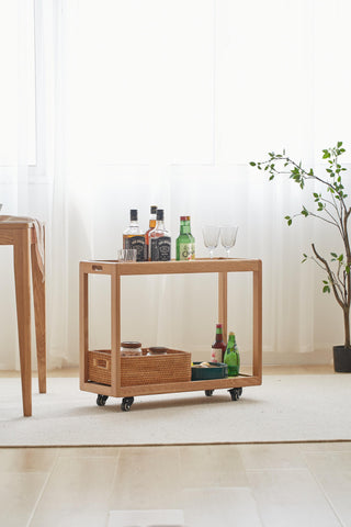 oak arte table flexible use