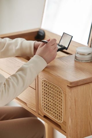 pisto functional dressing table
