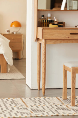 rocca minimalist makeup table