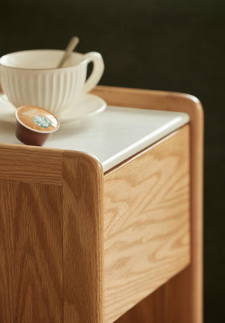 tech savvy rivo oak wood table
