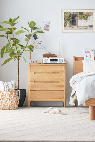 vasto oak chest of drawers