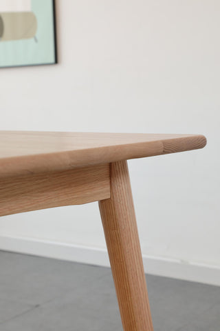 warm oak wood dining table dante collection