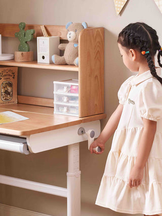 Elio Adjustable Childrens Desk