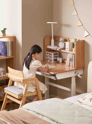 Elio Adjustable Childrens Desk