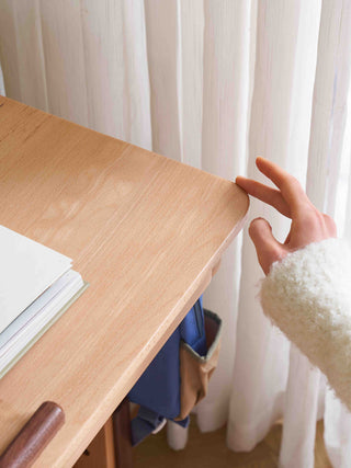 Noemi Childrens Adjustable Table