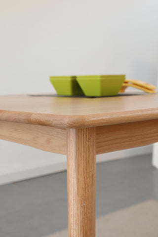 dante oak wood dining table seamless style